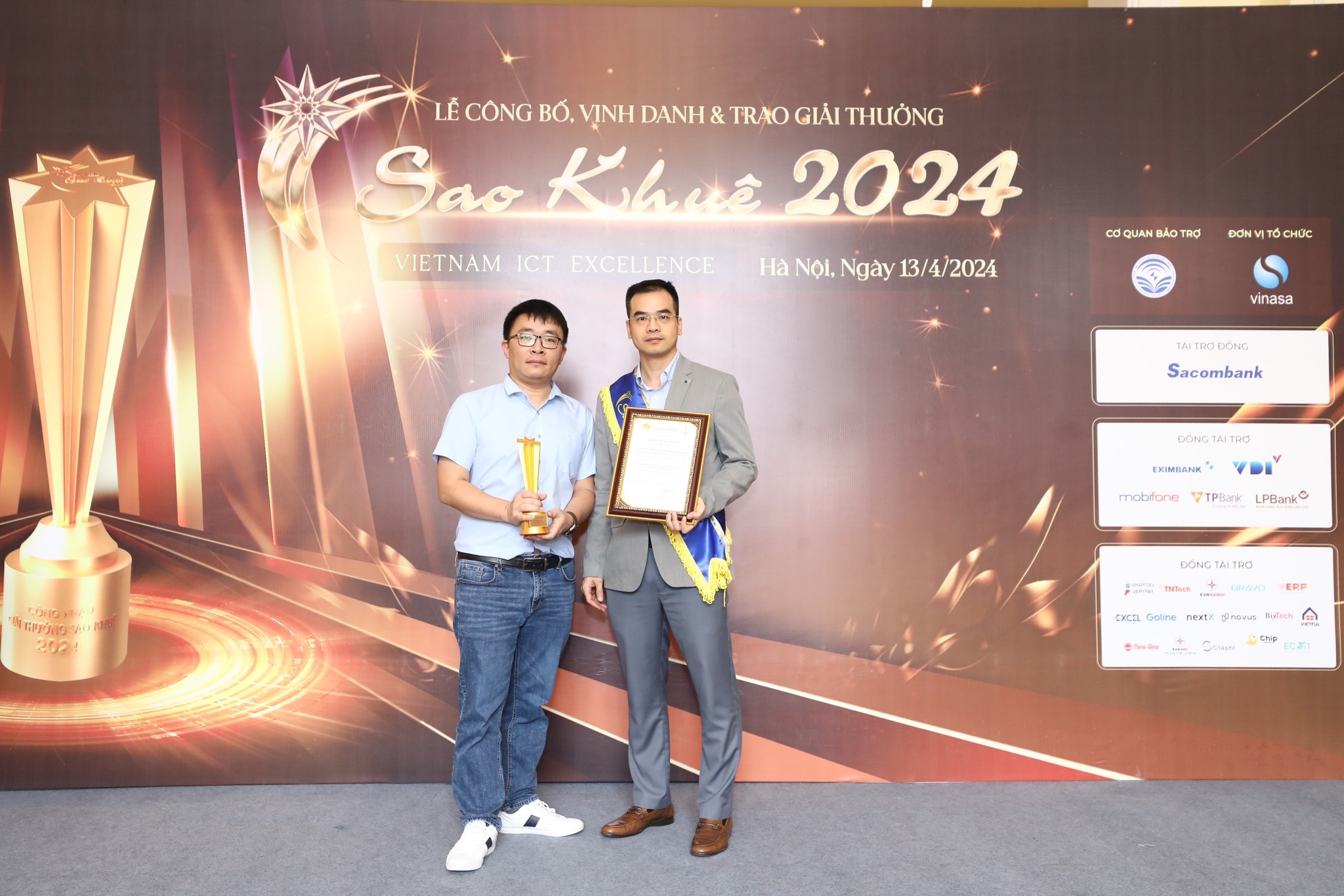 ông Nguyễn Duy Tú - Giám đốc vận hành tại Cloudify đã vinh dự nhận giải thưởng Sao Khuê 2024